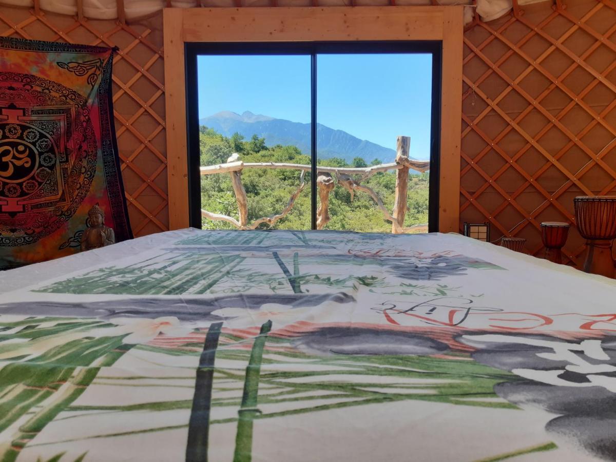 Yourte Contemporaine Avec Magnifique Vue Sur Les Montagnes Rigarda Экстерьер фото